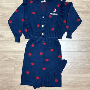 리미떼두두 도트문 니트스커트 셋업 S사이즈