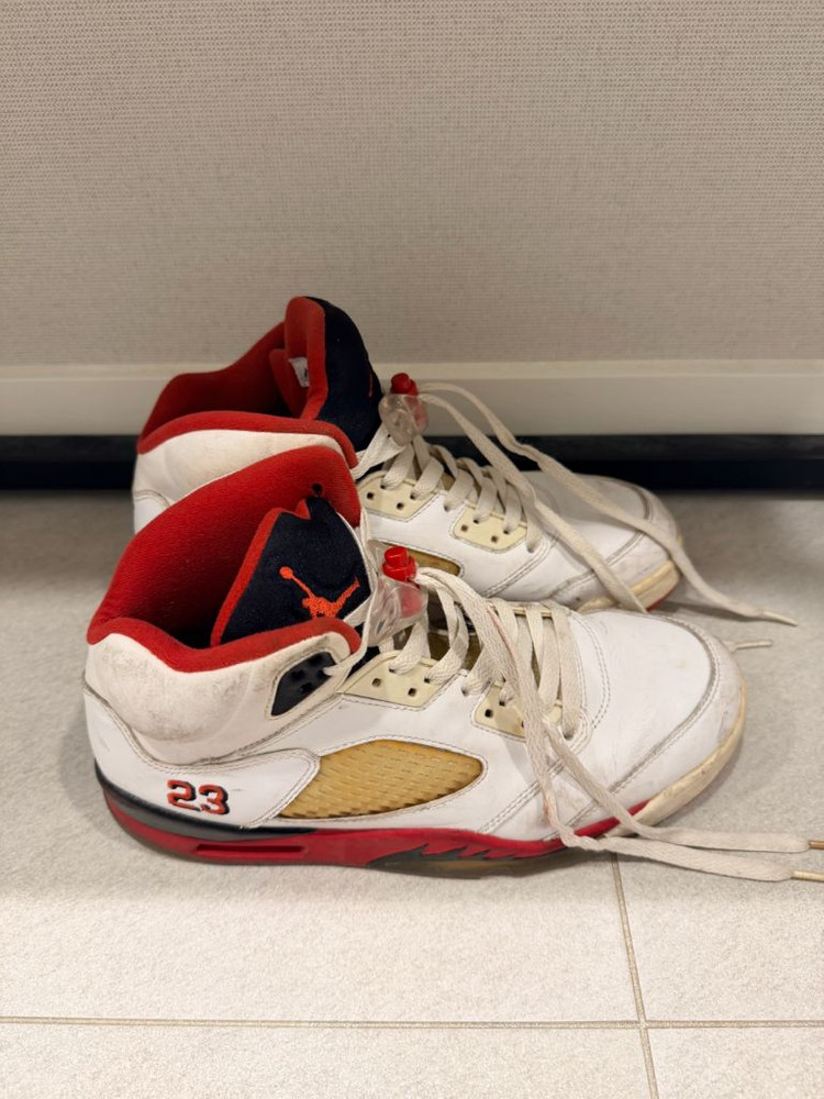 조던6카마인260,235 조던5파이어레드(서태웅)265 조던4오레오255 싸게팝니다 이미지