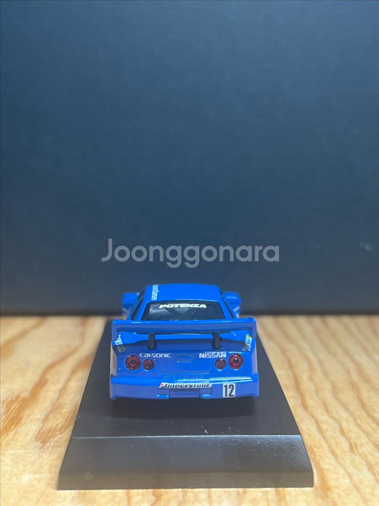 1:64 교쇼 GT-R R34 칼소닉--3