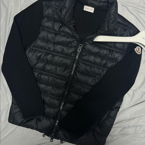 22fw 몽클레어 김현우 니트패딩 블랙 m