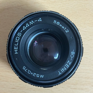 헬리오스-44M-4 58mm f/2 렌즈