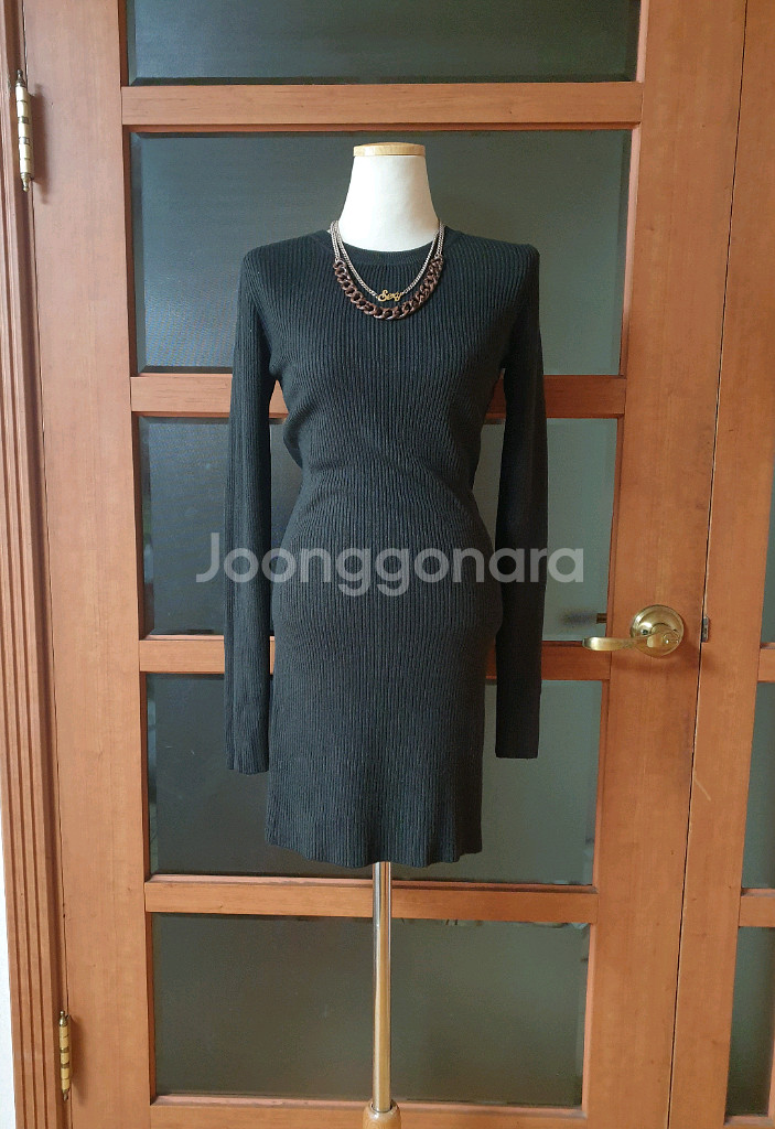 (새제품)슬림핏 골지 롱니트 브라운--0