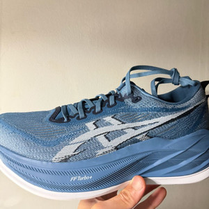 아식스 슈퍼블라스트2 255사이즈