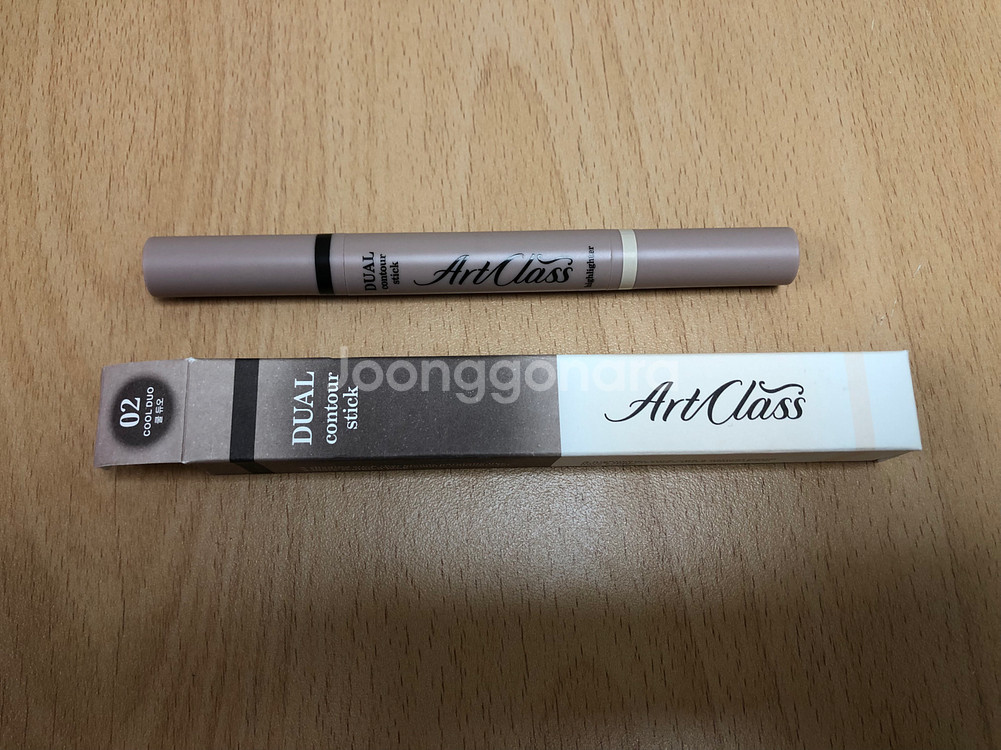 베네피트 틴트+투쿨포스쿨 아트클래스듀얼컨투어스틱 쿨듀오 팝니다.--1