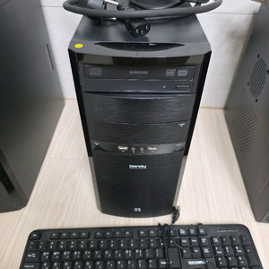 인텔 쓰리알 컴퓨터 본체/원10,24년 문서