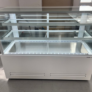 케이크쇼케이스 1500 카페 3단 중고 업소용 냉장 카페 제과 디저트 세경 화이트