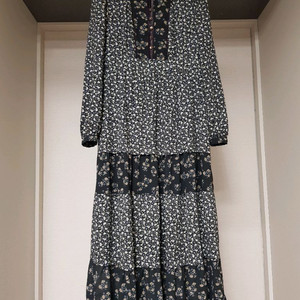 썰스데이아일랜드 기모안감 롱원피스