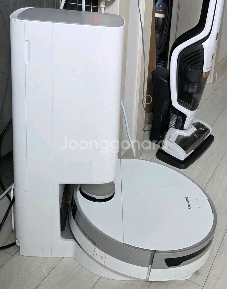 삼성 비스포크 로봇청소기 VR30T85513W--2
