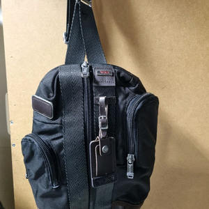 투미 남성 힙색