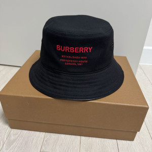 버버리 호스페리 모티브 코튼 버킷햇