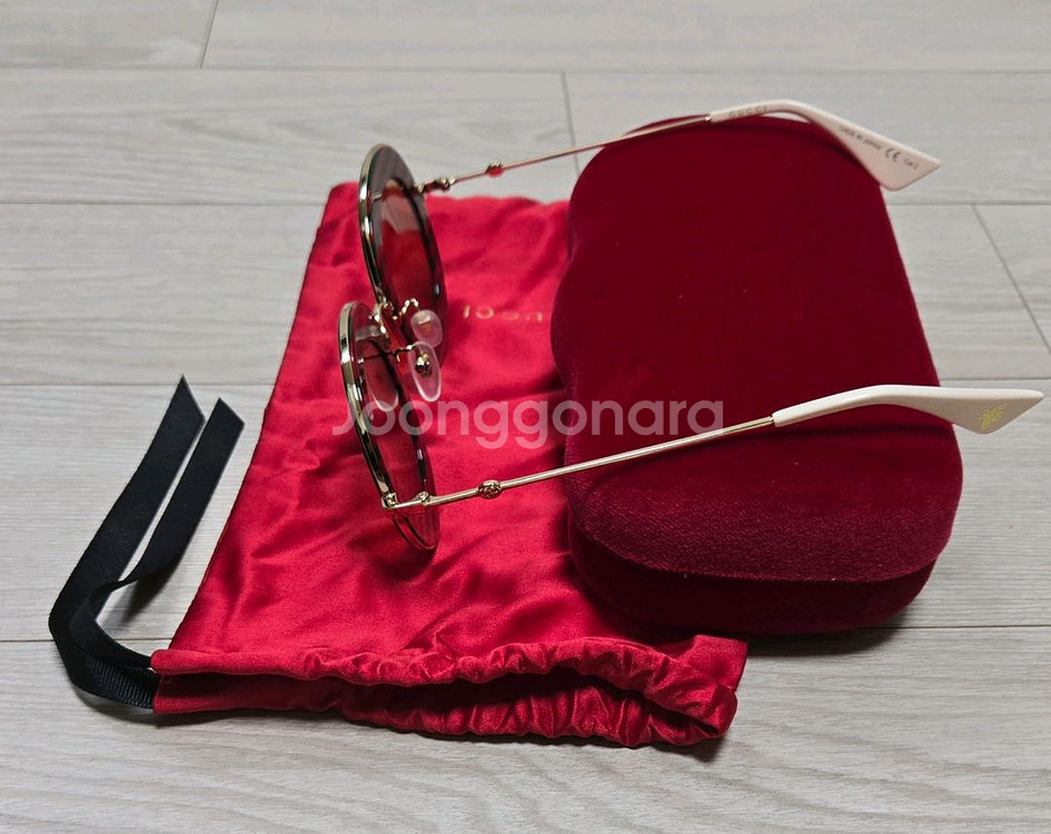 구찌 선글라스 판매합니다--2