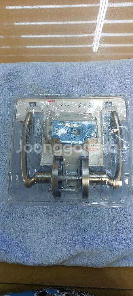 B&K 스윙 레버 도어락 새상품--3