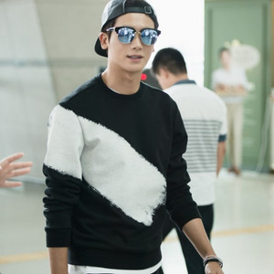 (박형식 맨투맨) 시스템 옴므 페인팅 티셔츠 95