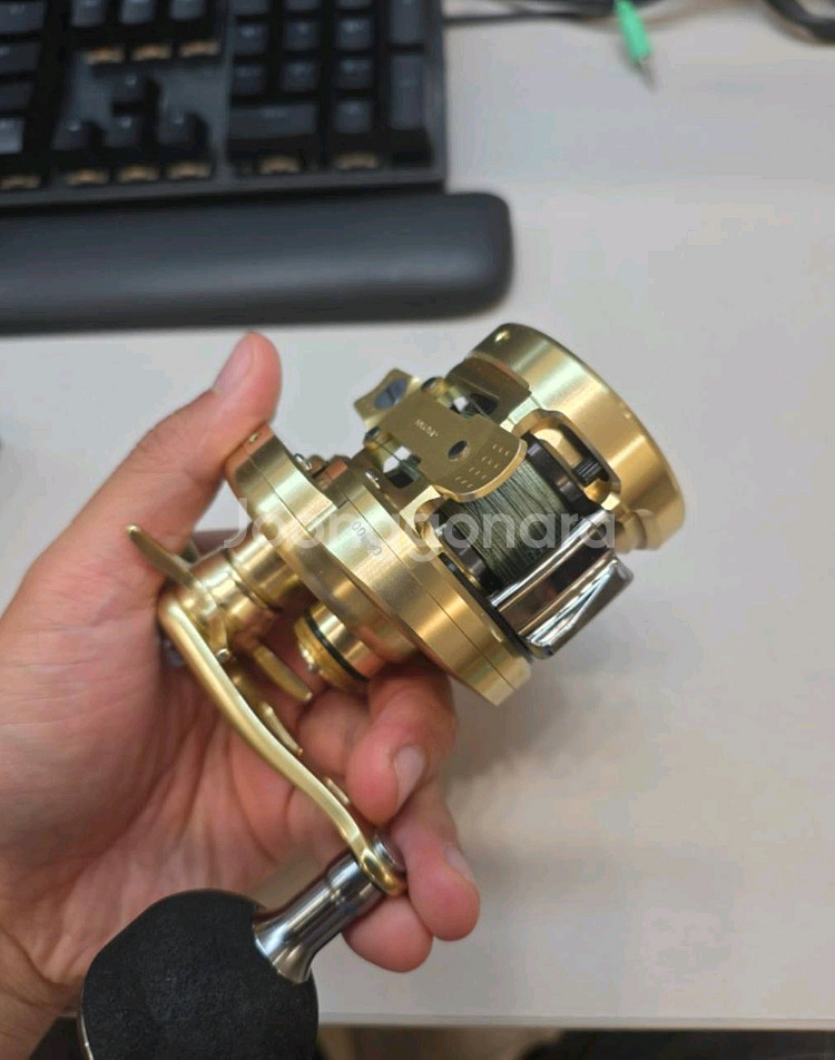 시마노 오시아 콘퀘스트 200HG 우핸들 판매합니다--2