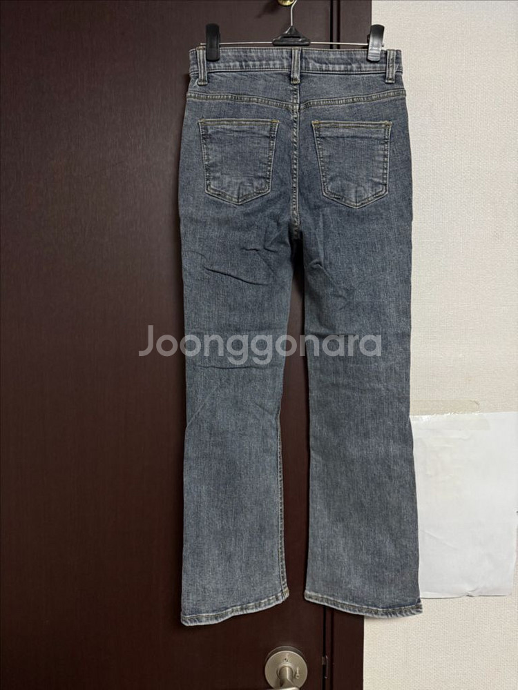 부츠컷 데님 청바지 (S)--1