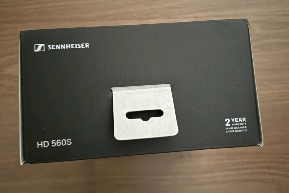 젠하이저 HD560s 헤드폰--1