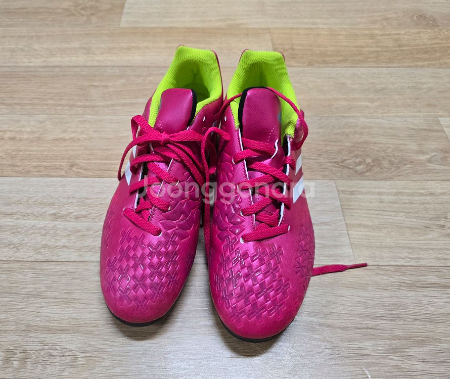 (택포)아디다스 축구화 남 260--1