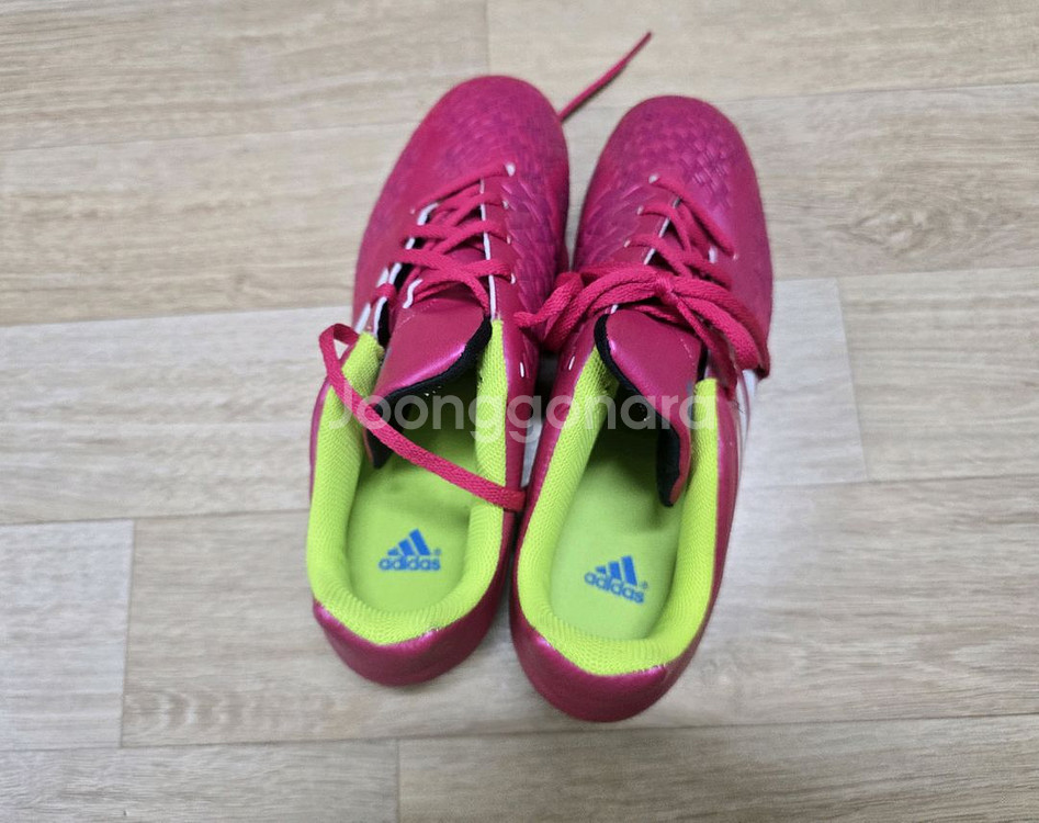 (택포)아디다스 축구화 남 260--2