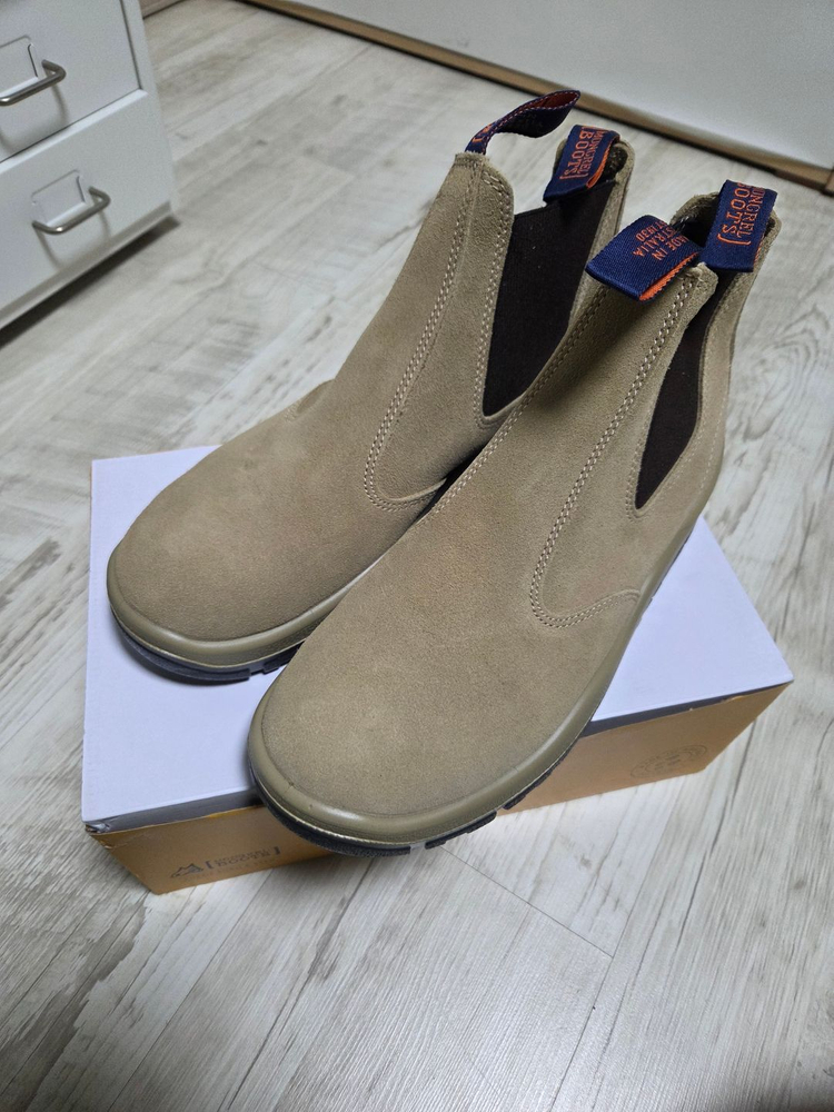 몽그렐 안전화 uk10 us11 새상품 판매합니다.--1