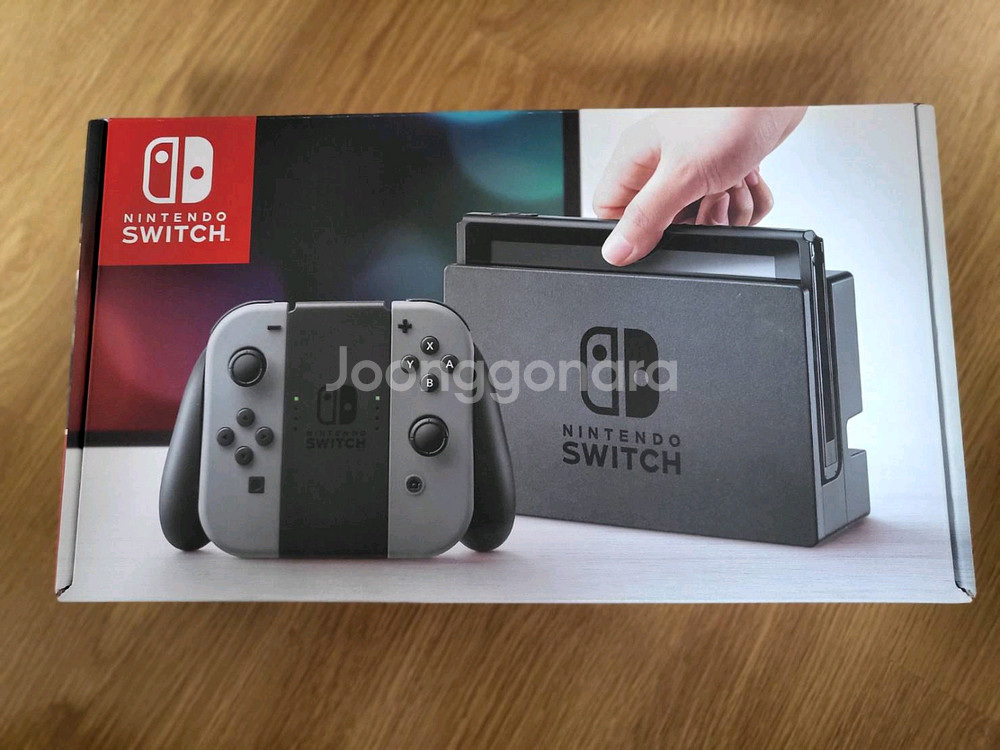 일본판 닌텐도 스위치+프로콘2개+케이스 팝니다--0