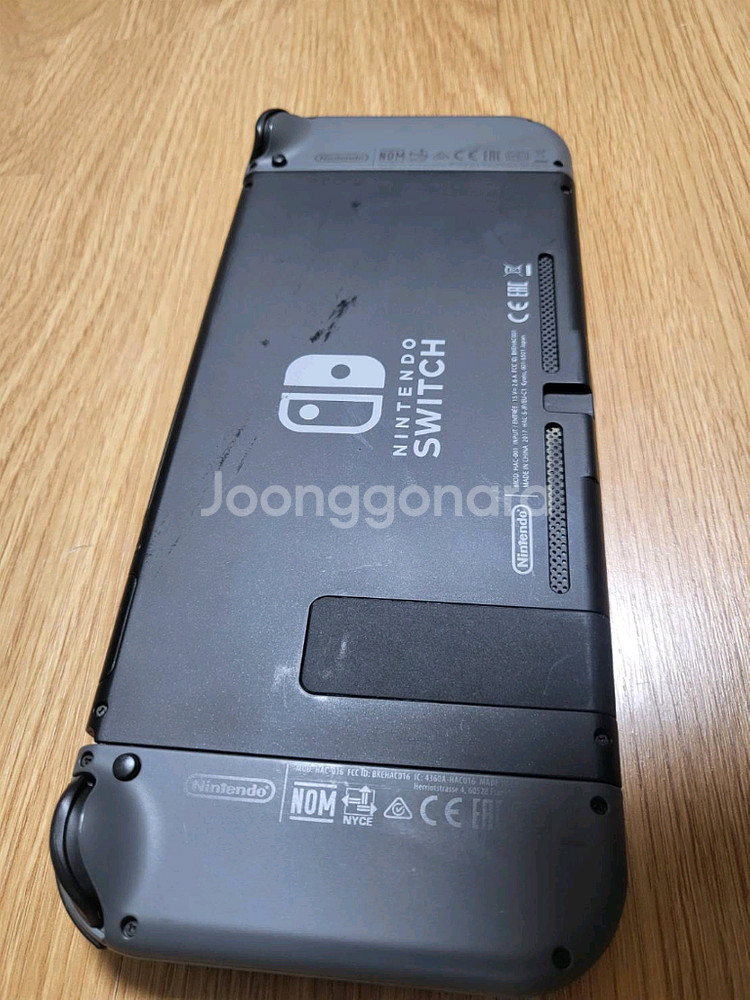일본판 닌텐도 스위치+프로콘2개+케이스 팝니다--5