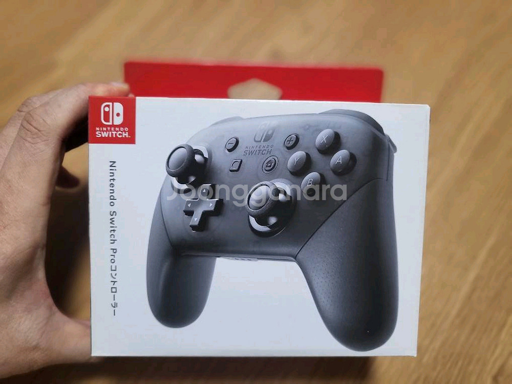 일본판 닌텐도 스위치+프로콘2개+케이스 팝니다--9