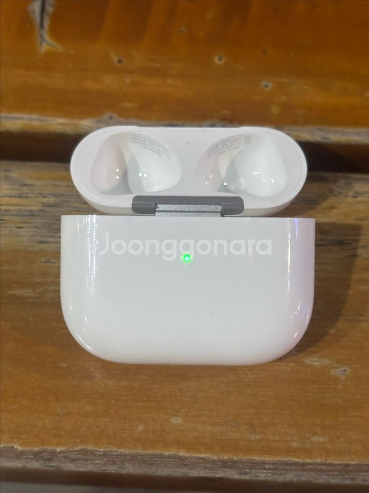 에어팟3세대 본체 상태굿굿 급처분!!--1
