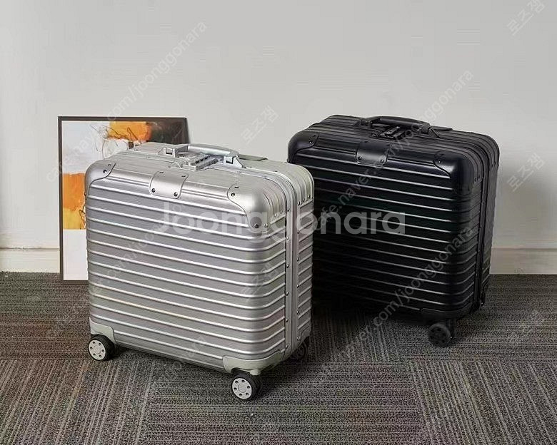 (블랙/실버/골드) 리모와 파일럿 오리지널 컴팩트 기내용 16인치 캐리어--0