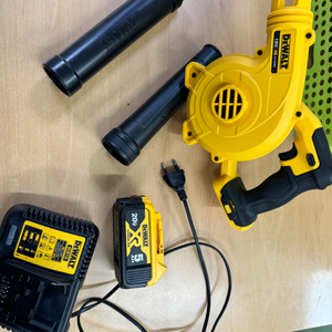 디월트 dce100 송풍기 5암페어 배터리 충전기