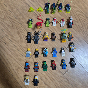 레고 정품 닌자고 피규어32기,무기소품 일괄판매