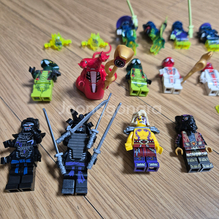 레고 정품 닌자고 피규어32기,무기소품 일괄판매--3