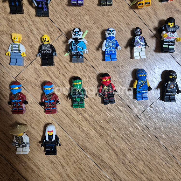 레고 정품 닌자고 피규어32기,무기소품 일괄판매--2