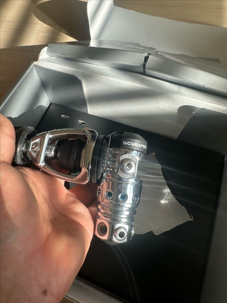 스쿠버프로 MK25 EVO 미사용 새제품 이미지