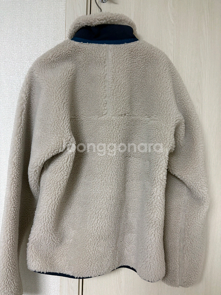 파타고니아 클래식 레트로X 자켓 내츄럴 팝니다.--1