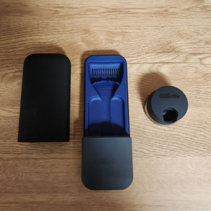 질레트 공식 케이스+거치대