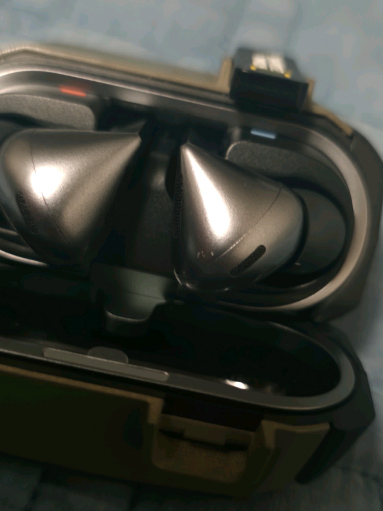 갤럭시 버즈3 프로 무선 이어폰 이미지