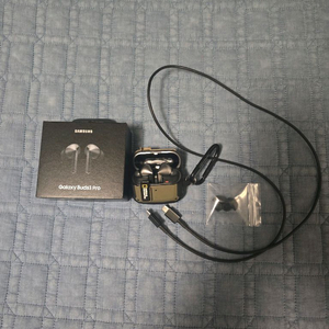 갤럭시 버즈3 프로 무선 이어폰 이미지