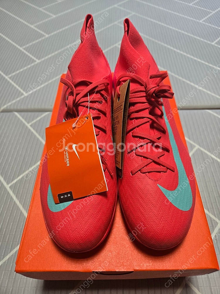 (새상품)나이키 머큐리얼 슈퍼플라이10 아카데미 260 풋살화--1