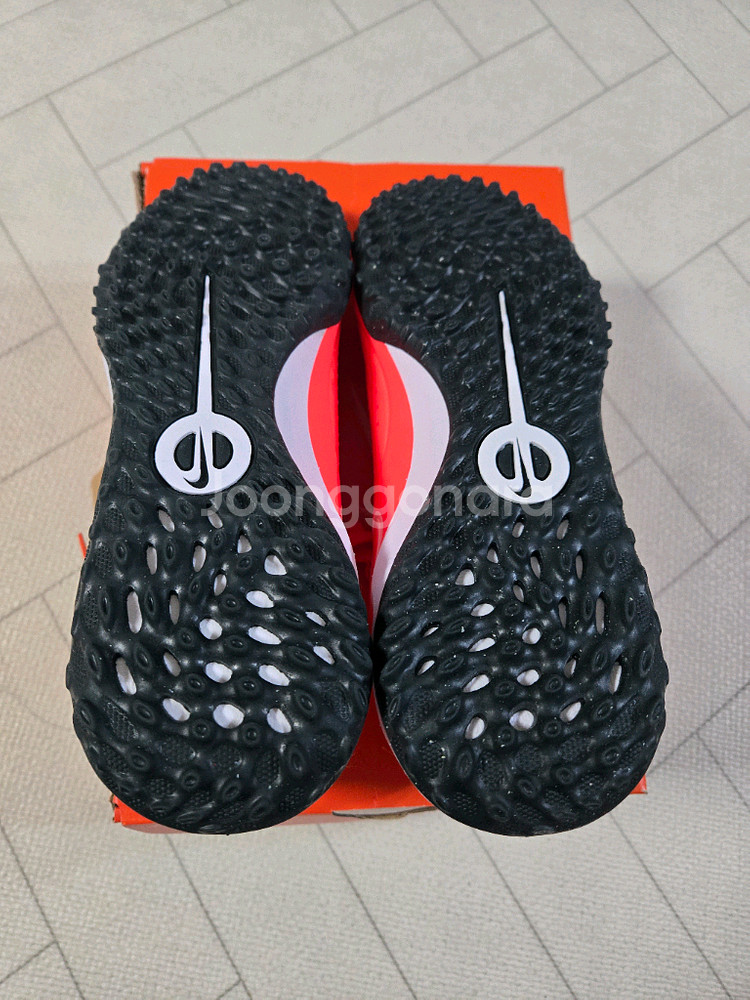 (새제품)나이키 티엠포 레전드10 프로 풋살화260--4