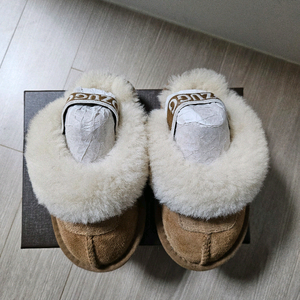 어그 키즈 코케트 슬리퍼 7/8 (150신을때)