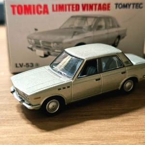 1:64 다이캐스트 토리빈 여러대 판매합니다