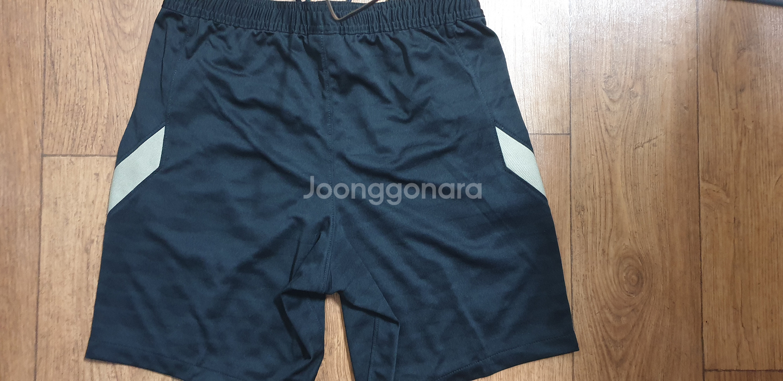 21-22 리버풀 트레이닝 드라이핏 쇼츠(DB0271-014)M사이즈--1