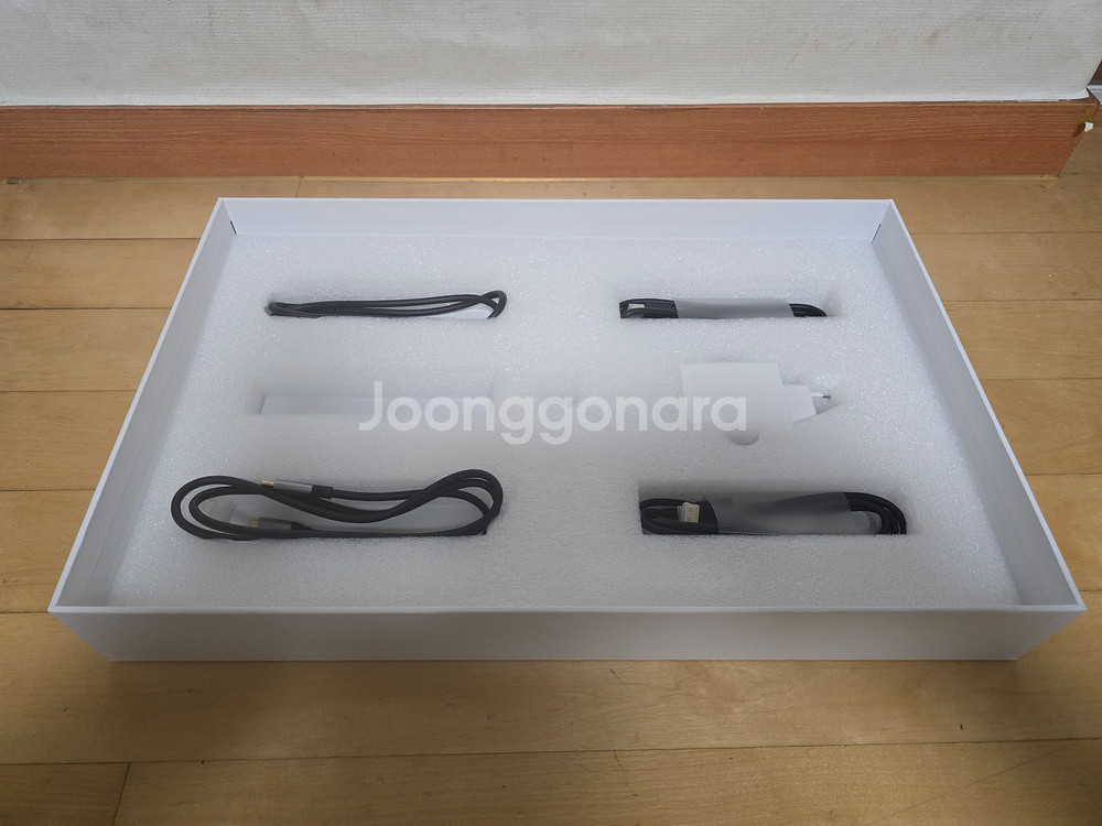 [가격인하] 18.5인치 BSCONN F6 TX 듀얼 포터블 모니터 판매합니다--2