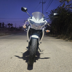 혼다/cbr125 /14년식/2@@@@km/140만원/저렴판매/백마