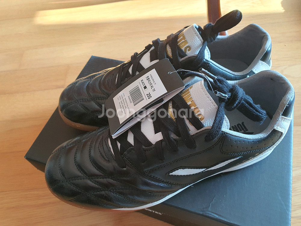 준타스풋살화--1