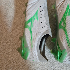 미즈노 모넬리아네오 베타 275