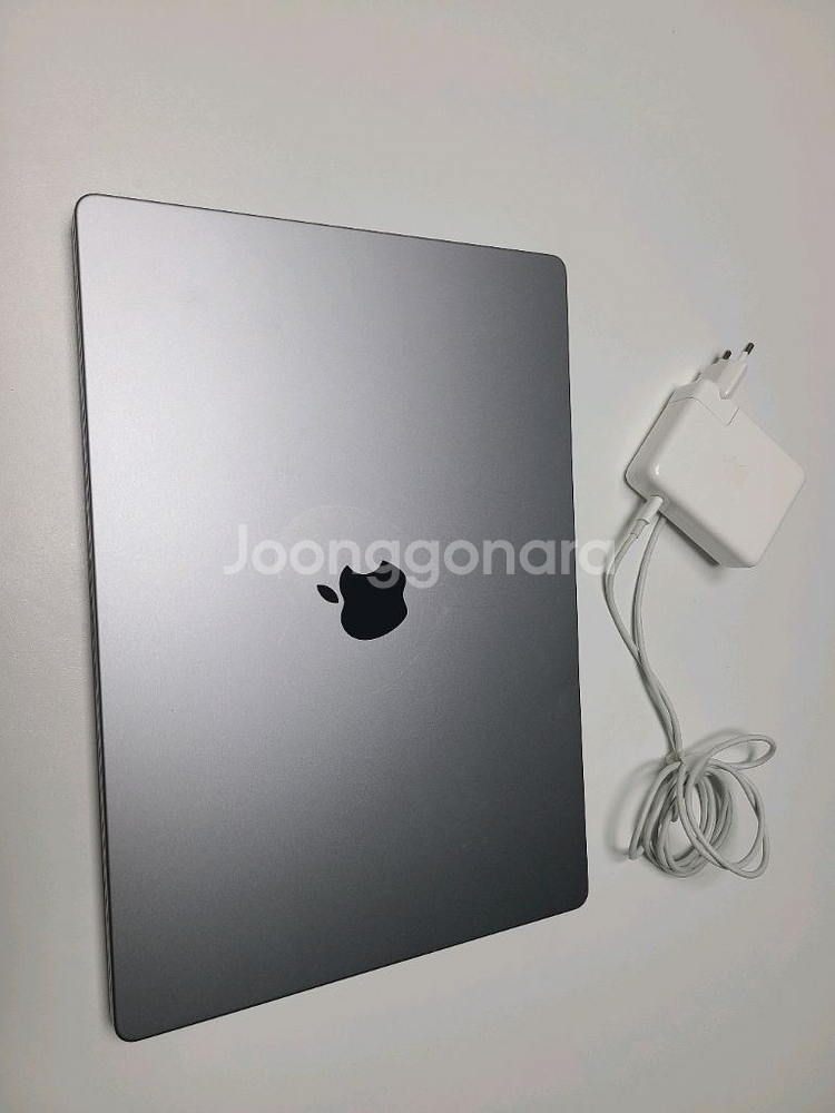 2022 맥북 프로 16 인치 M1 RAM32 SSD1TB 쿨매 원가390만원--4