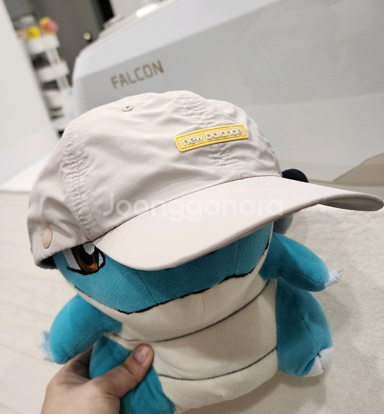 뉴발란스 키즈 이중 베이지색 모자--0