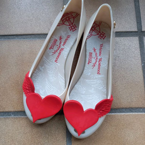 (택포)멜리사 X 비비안웨스트우드 하트 플랫슈즈 225