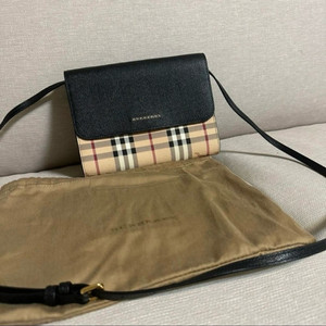 버버리 헤링턴 크로스백